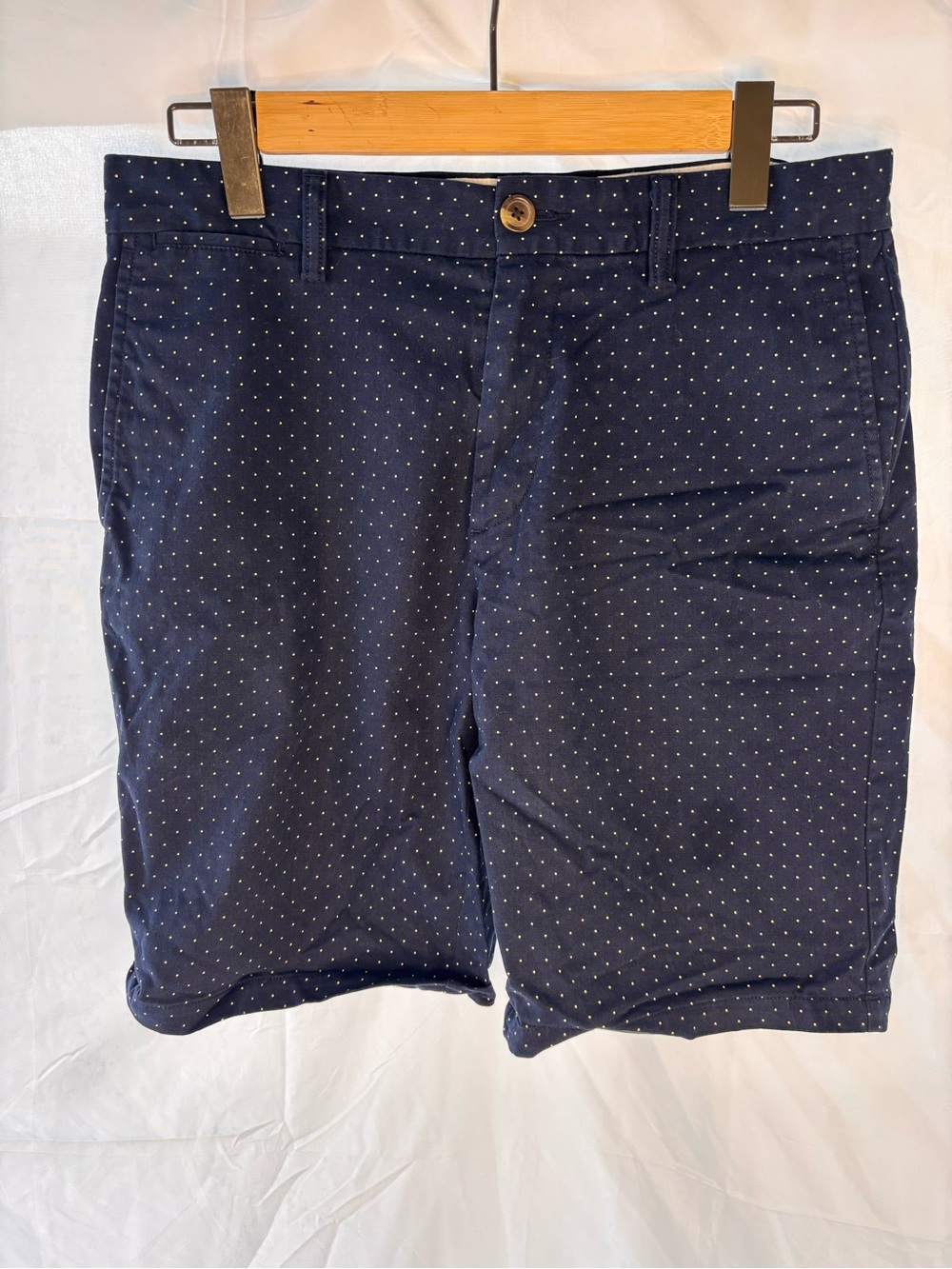 Old Navy Men’s Shorts Size 32 (US)  Blue Polka Dot Slim Fit Casual Chino Summer
